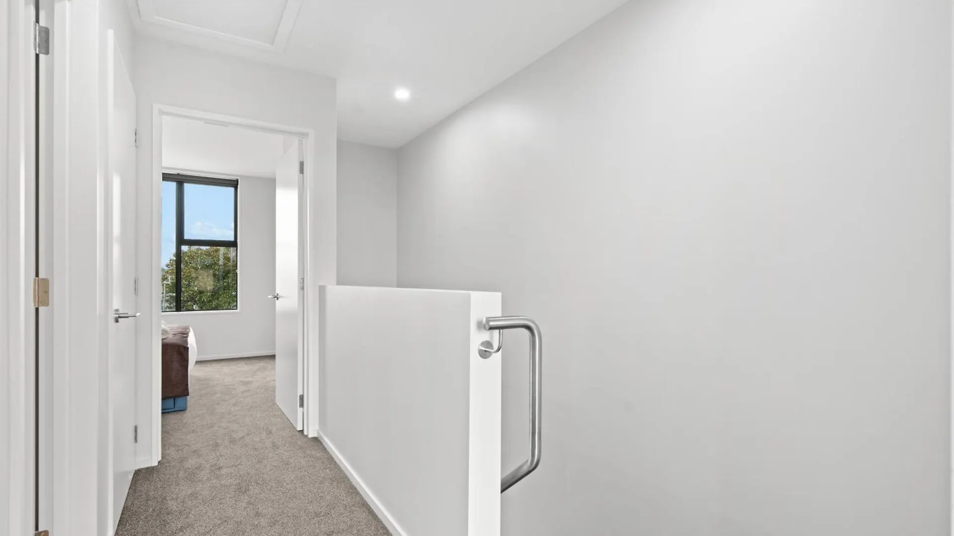 Lovely 2Br Home Close To Center Крайстчёрч Дом отдыха